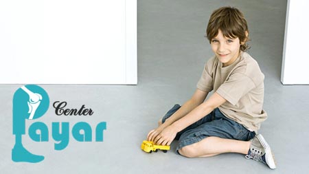 بدترین عوارض نشستن به شکل W (دبلیو)، چیست