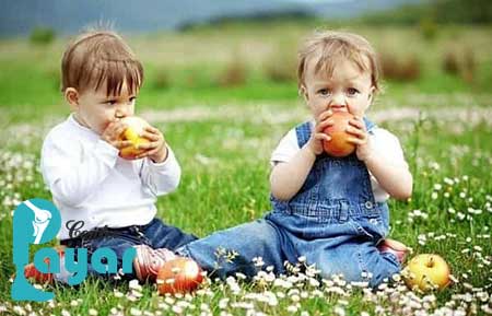 آیا نشستن کودک به صورت قورباغه ای برای کودکان فلج مغزی خطرناک است
