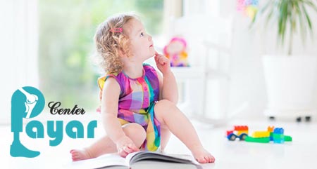 مشکل نشستن کودک ناشی از چیست و از چه زمانی باید صحیح نشستن کودک را به او آموزش دهیم؟