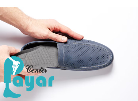 قیمت خرید کفش مخصوص پای پرانتزی بیشتر است یا قیمت کفش طبی برای کجی پا؟